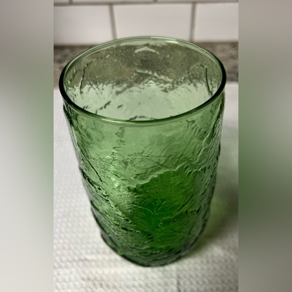 Vtg Green Glass Flower Water Vase Embossed Leaves - Picture 5 of 7